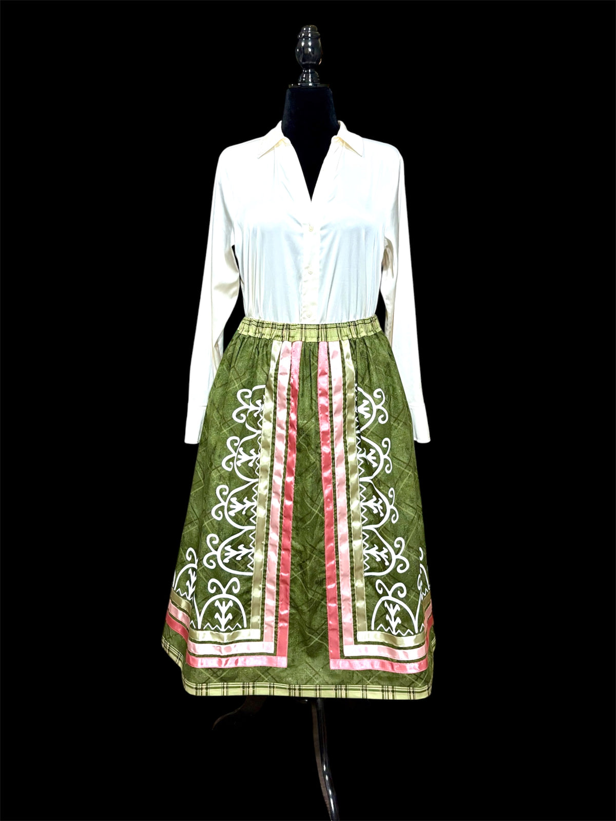 🌾Haudenosaunee Inspired Ribbon Skirt—Yonu•té• (corn mounds)