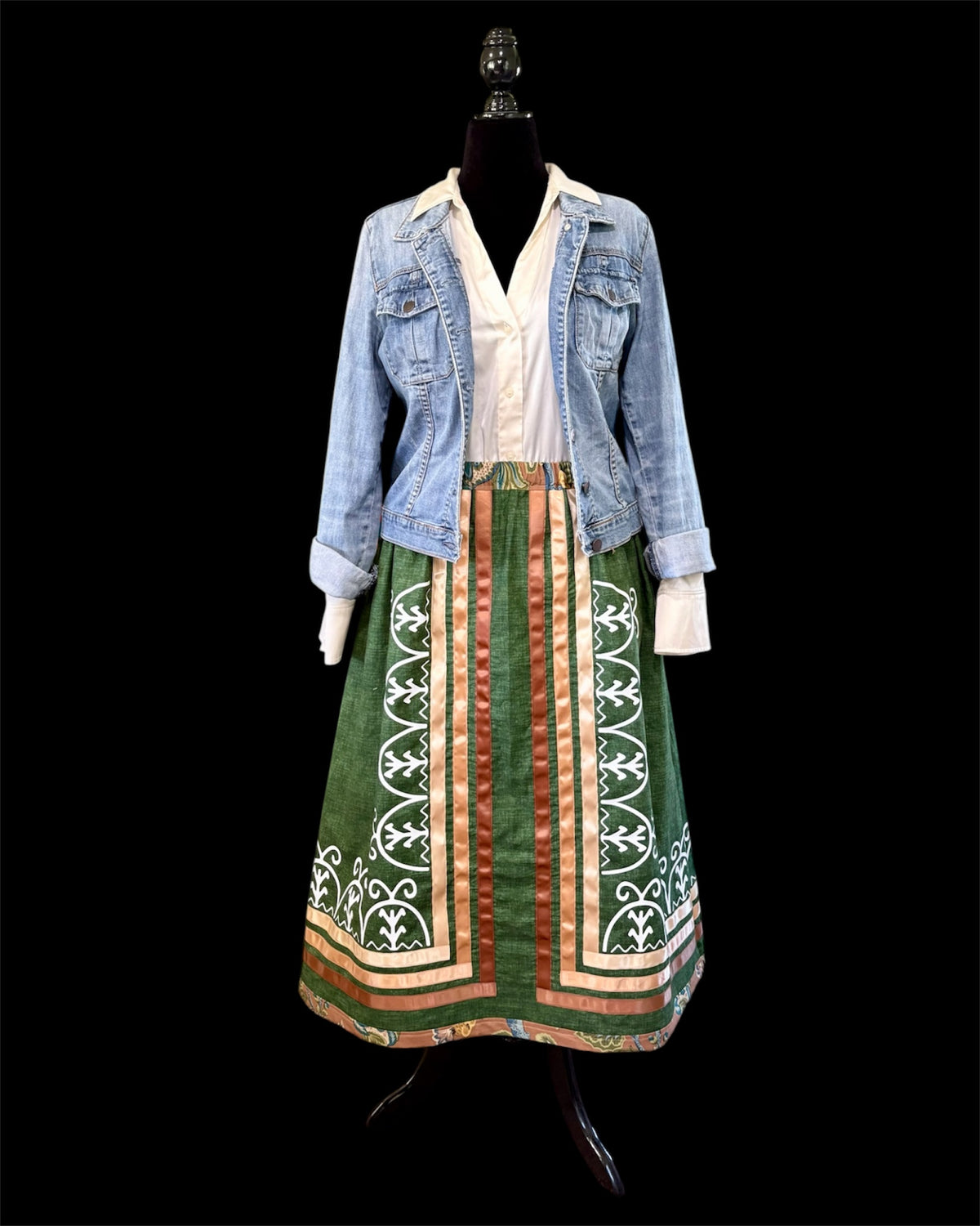 🌾Haudenosaunee Inspired Ribbon Skirt—Yonu•té• (corn mounds)—fits up to 2x, 32” long